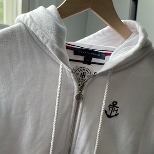 Tommy hill hoodie for women! Or juniors